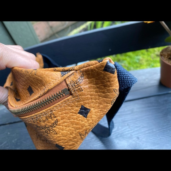 MCM Belt Bag - Picture 3 of 8
